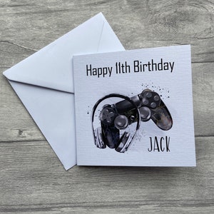 パーソナライズされたゲーマー コントローラーの誕生日カード 男の子 女の子 電子ゲーム 伝説 電気コンピューター 息子 甥 兄弟 番号