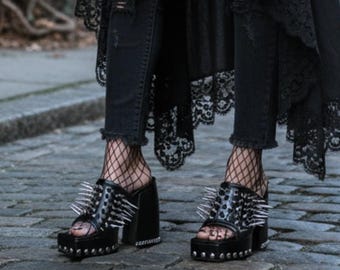 Gothicschoenen / punkplatformschoenen/gothschoenen met spikes