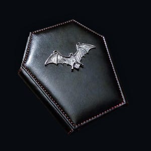 Tarjetero de murciélago - Tarjetero - Billetera con forma de ataúd - Tarjetero gótico - Billetera gótica