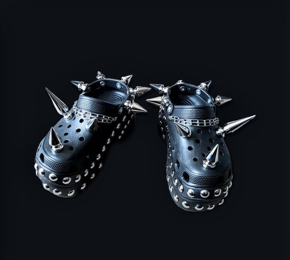 Hopping onboard the goth croc trend : r/crocs