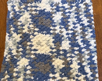 Crocheted Baby Blanket: Blue Gray Polyester Car Seat Blanket