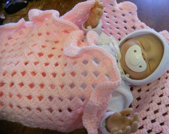 Newborn gift, Car Seat Blanket, Crocheted Baby Blanket, Granny Square Blanket, Doll Blanket, free shipping
