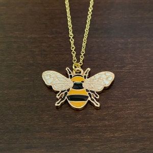 gold bee necklace, gold bee pendant necklace, gold bee pendant, bee necklace, bee jewelry, bee pendant, bee pendant necklace, necklace bee