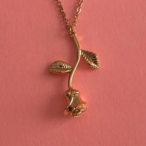rose necklace, gold rose necklace, necklace rose, rose necklace gold, gold rose jewelry, rose pendant, gold rose pendant, jewelry roses