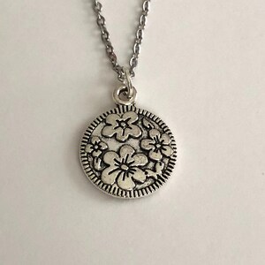 flower necklace, flower jewelry, flower pendant, flower pendent, flower gifts, silver flower necklace, silver flower jewelry, gift for her