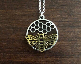 bee, bee gifts, bee necklace, bee necklace for women, bee necklace gold, bee necklace silver, bee pendant, bee pendant necklace, bee jewelry