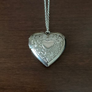 vintage heart locket, heart locket, heart necklace, vintage locket, love locket, silver locket, gifts for mom, gift for her, gifts for women