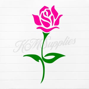 Puede incluir: Ilustración de una rosa estilizada en rosa brillante y verde. La rosa se representa con una flor detallada, un tallo verde y dos hojas verdes. El fondo es blanco con líneas horizontales, y el texto "KM Supplies" es visible.