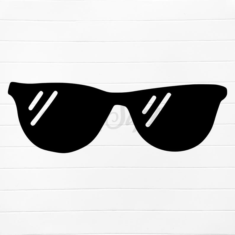 Puede incluir: Gafas de sol negras de forma cl&aacute;sica. Las gafas tienen un marco y lentes oscuros.