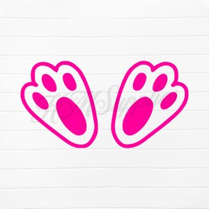 Puede incluir: Gráfico de huellas de conejo rosa brillante sobre un fondo blanco. El diseño presenta dos conjuntos de huellas de conejo, cada uno con cuatro almohadillas para los dedos y una almohadilla para el talón más grande. El contorno es blanco y el interior es de un rosa vibrante.