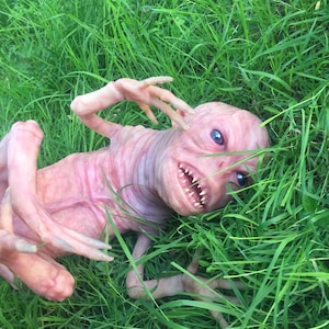 Hand-Carved Platinum Silicone &quot;Scengù Baby Alieno&quot; | Unique Fantasy Art Collectible | Italian Handmade Sculpture
