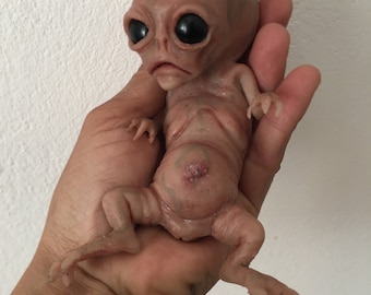 Gray Alien Fetus Platinum Silicone Sculpture | Hand-Sculpted Realistic Alien Baby Figurine | Unique Extraterrestrial Art