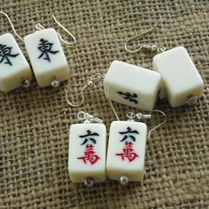 Mini orecchini Mahjong - Gioielli Mahjong - Orecchini Mahjong - Regalo per lei - Gioielli Mahjong bianchi - Regalo Mahjong