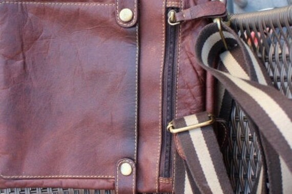 Beautiful Tanned chocolate brown leather cross bo… - image 5