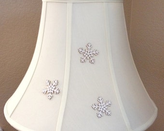 Glittering White Snowflakes, Magnetic Lamp Shade Decorations