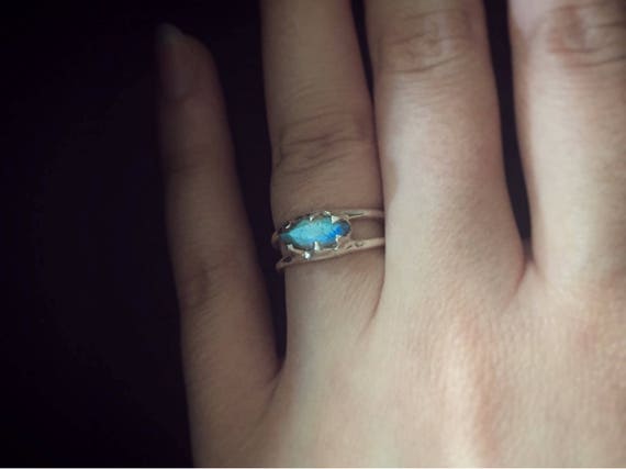 Double Banded Blue Flash Labradorite Sterling Silver Ring Solitaire 925 Polished Bright Finish Solid Silver. Size 5