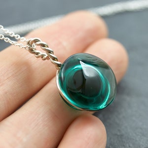 Necklaces with pendant water emerald green borosilicate glass 925 sterling silver best friend gift chain KLAPPERGLAS