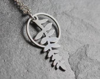 Chain Leaf Circle silver - personalized necklaces