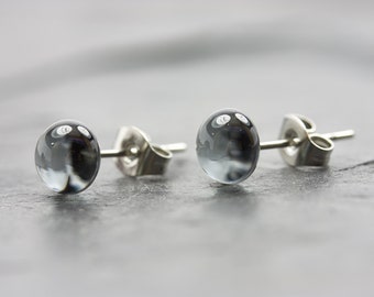 Minimalist grey glass stud earrings – elegant birthday gift, glass jewelry for her, unique earrings for women