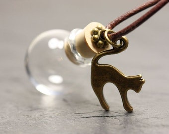 Wishing ball cat – magical necklace with leather strap | Personalizable wishing ball for cat lovers | Gift for animal lovers |