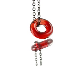 Organic Circle Pendant mini red