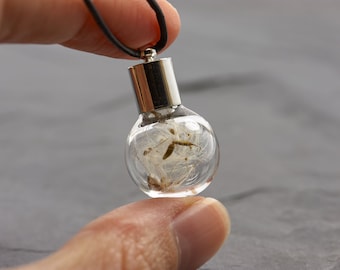 Dandilion Necklace minimal silver black