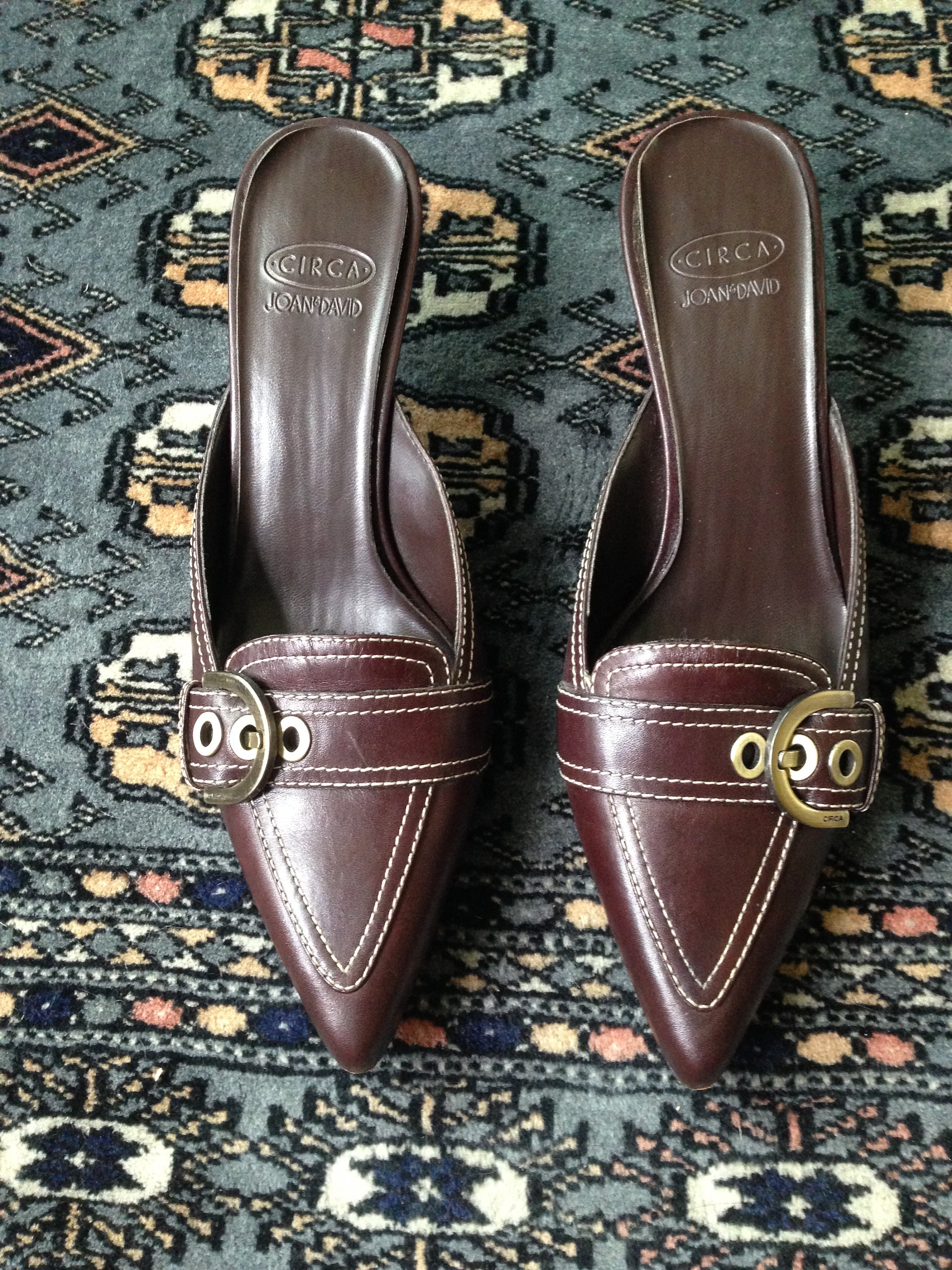 Joan and David Circa Line Cordovan Leather Kitten Heel Mules Size 6M Mint Condition