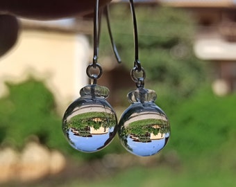 Boucles d'oreilles mystiques en verre transparent avec crochets d'oreilles en argent sterling, bijoux en verre trippy éthérés pour un look unique et magique