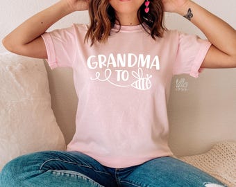 Grandma Announcement T-Shirt, Only The Best Mums Get Promoted To Grandma Shirt, Pregnancy Announcement to Nana, Grandmother T-Shirt, Nana