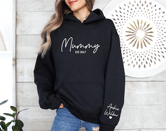 Mummy Hoodie With Name On Sleeve, Mama Est Sweatshirt, Mothers Day Gift, Personalised Mum Gift, Mum Life Jumper, New Mum Hoody, Custom Mama