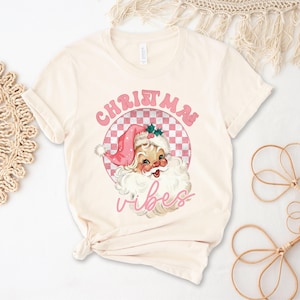 Christmas Vibes T-Shirt, Retro Santa Christmas T-Shirt, Santa Christmas T-Shirt, Women&#39;s Christmas Gift, Vintage Santa T-Shirt, Retro Xmas