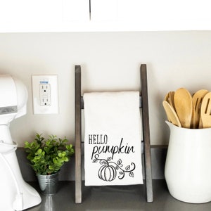 Fall Flour Sack Towel with Pumpkin, Fall Kitchen Decor, Farmhouse Tea Towel, Decorative Kitchen Towel