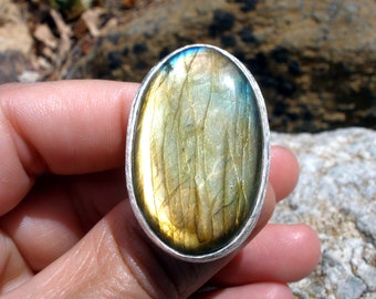 Large Labradorite Silver Ring, Flashy Labradorite Crystal Ring, Solitaire Ring, Boho Ring, Gift For Her, Green Gemstone Ring