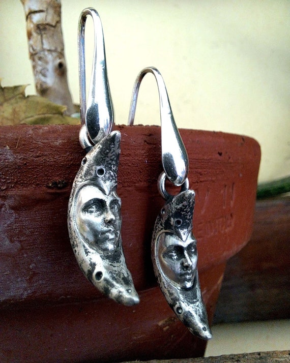 Crescent Moon Face Dangle Earrings made of Sterling Silver 925, Easter Gifts