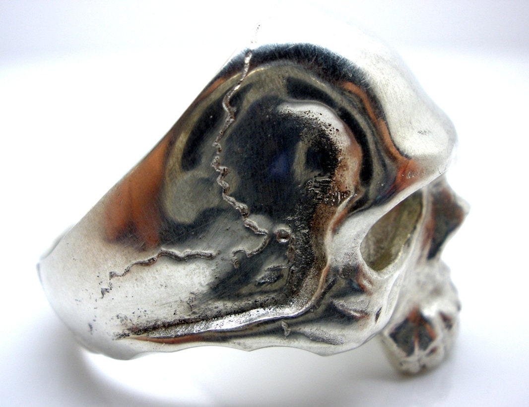 thumbnail interactive-video image 1 of 925 Sterling Silver Skull Ring - Keith Richards Style - Handmade In Spain (All Sizes) 1 of 6