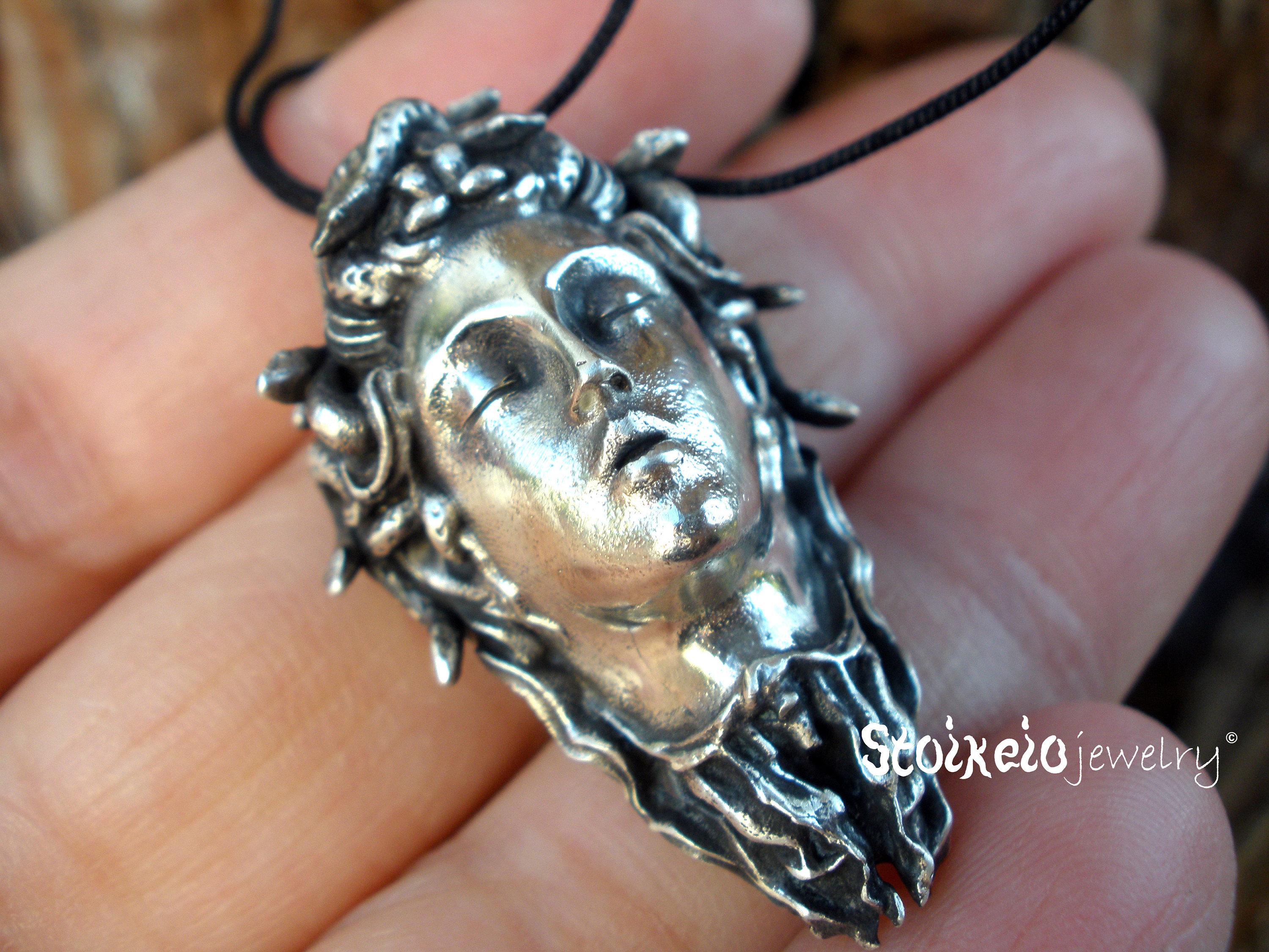 Collana Medusa in argento sterling fatta a mano - Gioielli