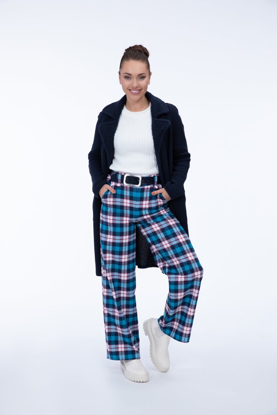 Blue red plaid pants deals