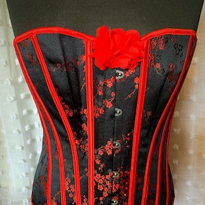 Black Satin Corset - Red Blossom Floral - size xl  uk 12 - Valentine Birthday Costume Victorian Steampunk