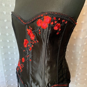 Black Satin Corset -  Red Blossom Floral - removable suspenders - size 5XL 20/22uk - Victorian Lingerie