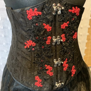 Underbust Corset - Black damask Red Blossom Flowers - size 2XL 14/16 uk - Victorian Waist Trainer fancy dress costume Steampunk