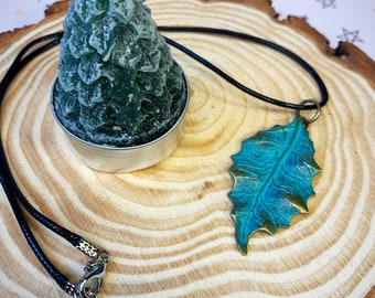 Verdigris Antique Bronze Leaf Bootlace Necklace - Green - Christmas Birthday Gift