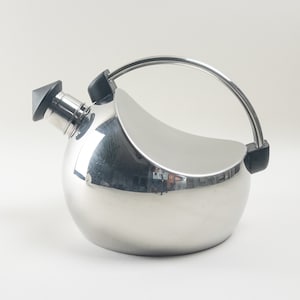 2.5L WHISTLING KETTLE Stainless Steel Honey Yellow Bright Colourful Unique  Gift for Her Spring Summer Camping Glamping Home Enamelhappy 