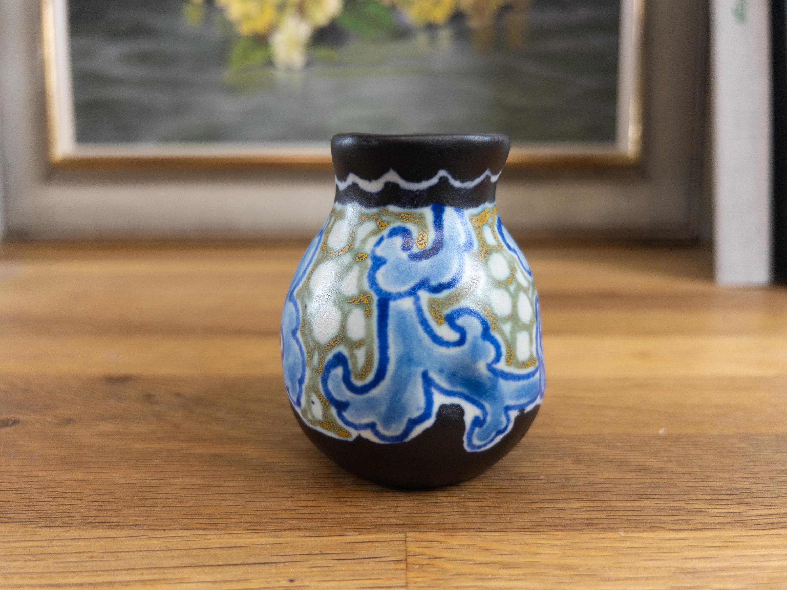 フラワーベース　アールデコ　オランダ陶器　花瓶　ゴーダ　アールヌーボー ゴーダ・アールデコ陶器の花瓶：手描きのオランダ風ディンプル花瓶