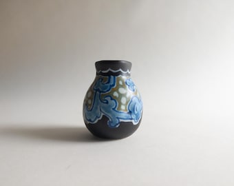 ローゼンタール ペーパーバッグ花瓶: Tapio Wirkkala ビスク磁器