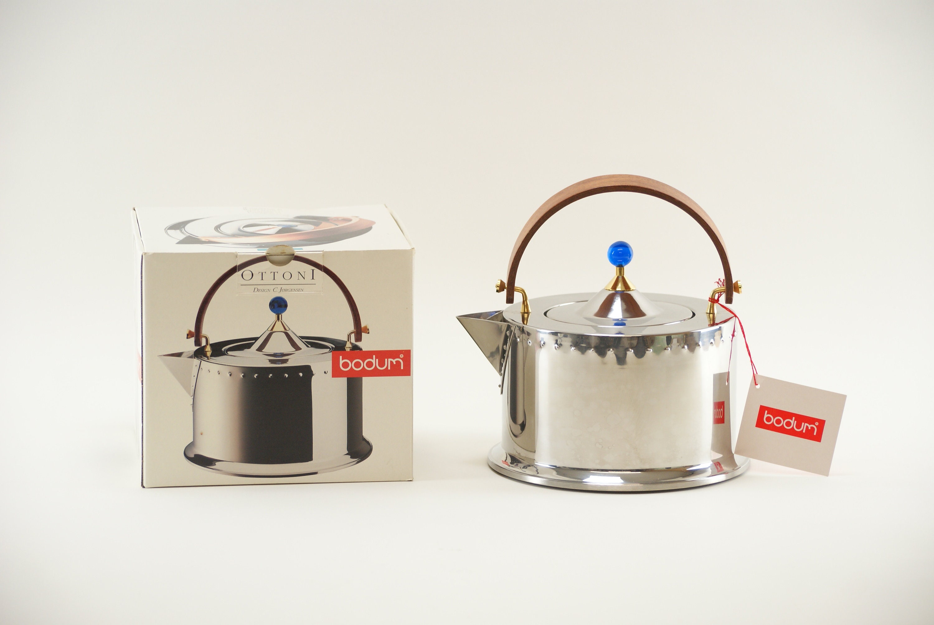 Objects - OTTONI Electric Water Kettle by BODUM Available