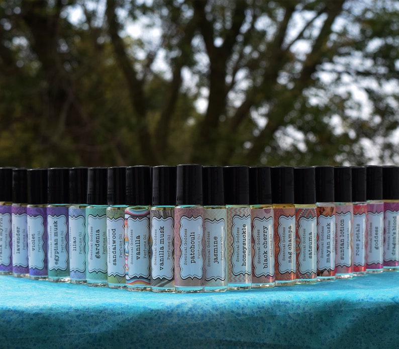 Handmade Perfume Oil 30 Scents Floral Earthy Musk & Sweet Etsy