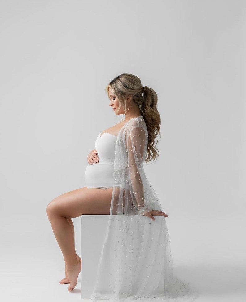 Vestido de bata de perlas de maternidad, bata de maternidad, vestido de embarazo, vestido de maternidad para sesión de fotos, vestido de tul, vestido de maternidad de encaje imagen 2