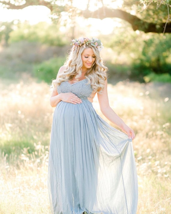 Maternity Photos with Black Dress - lbalagtasphotography.com