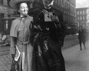 WOMEN TAKING SELFIE 1904 Vintage Self-Portrait Friends Early Photography Printable Ephemera Antique Photograph Digital Download 300dpi Jpeg