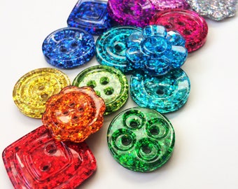 Vintage style large rainbow glitter resin 16 button set 30mm - 40mm